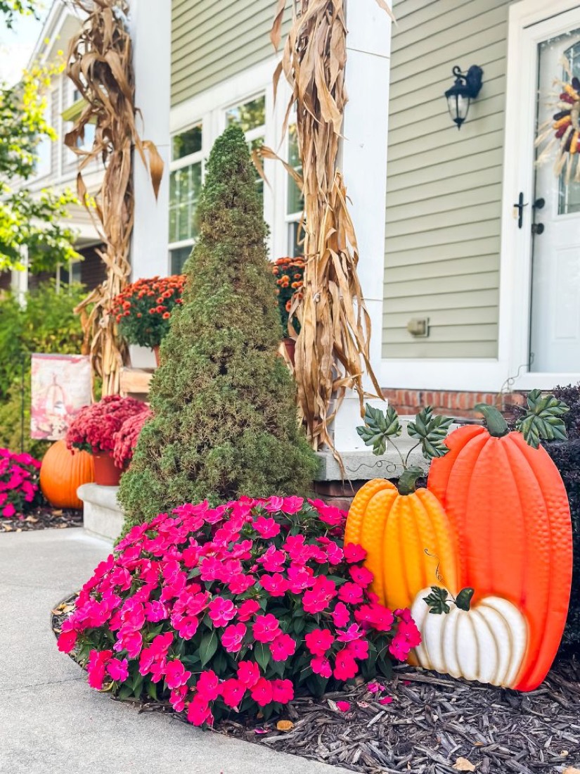 Embracing Autumn: A Fall Color Palette for Your Porch